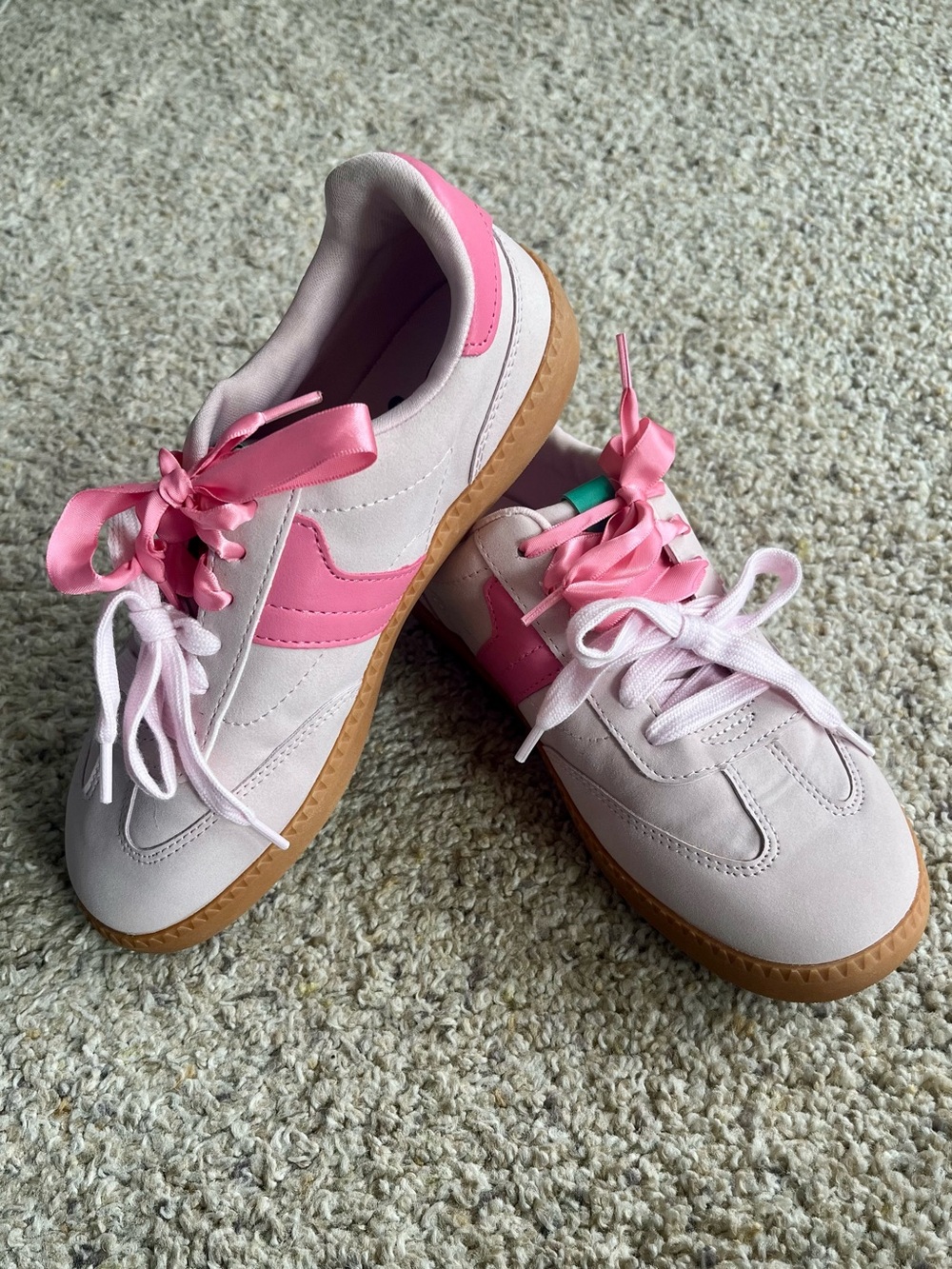 Wonder Nation Casual Girls Sneakers with Pink Ribbon Laces - Size 3